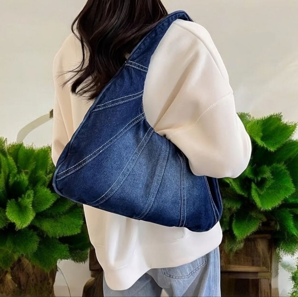 Last One!NEW!  Trendy Half-Moon Denim Bag – Stylish, Spacious & Comfy sz medium - Picture 4 of 10